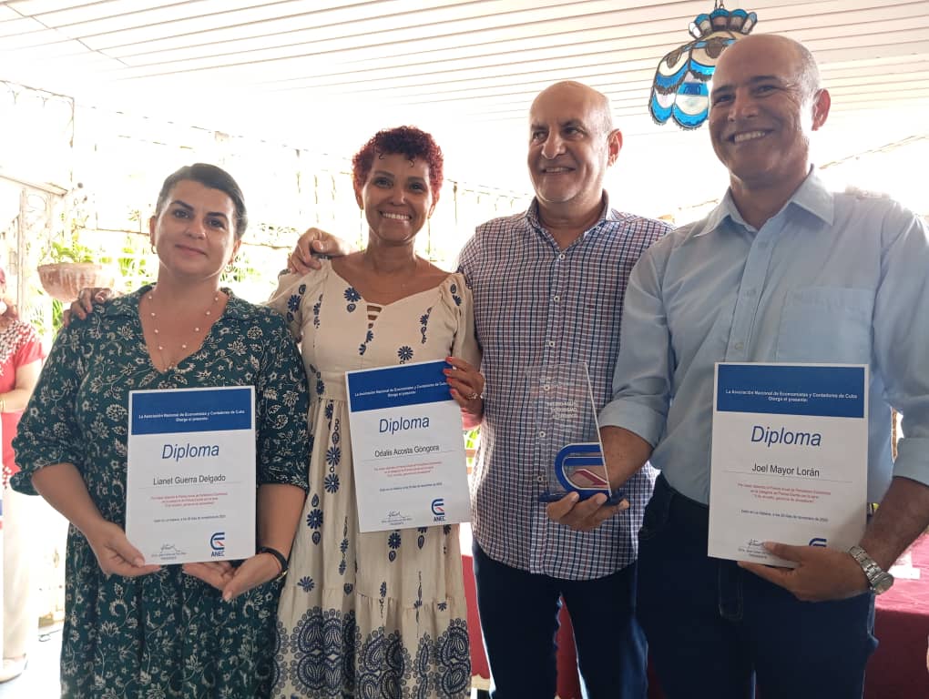 Jueces con el corazón y periodistas con la objetividad precisa