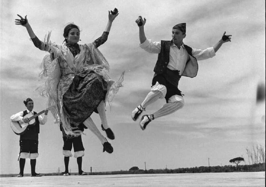 Orgullo jotero: de la censura eclesiástica y el franquismo a la experimentación de vanguardia