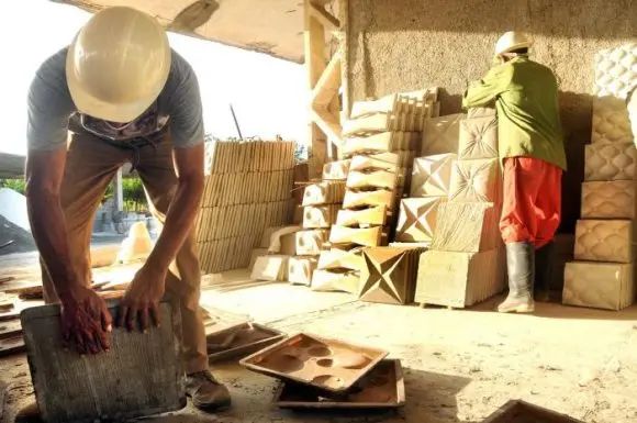 Retos y oportunidades de la transformación de modelo económico cubano: La descentralización territorial
